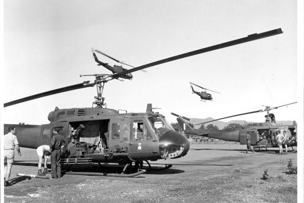 No 9 Squadron Iroquois gunships and ground crew in Vietnam. Source: RAAF