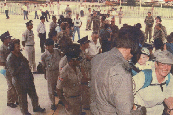 Evacuation into a C130 Hercules of Australian and other foreign nations