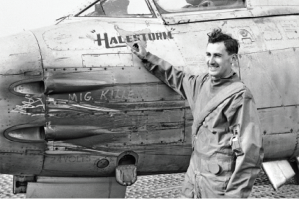 Sergeant George Hale with his Meteor Mk 8 after a brush with MiG-15s over North Korea in March 1953